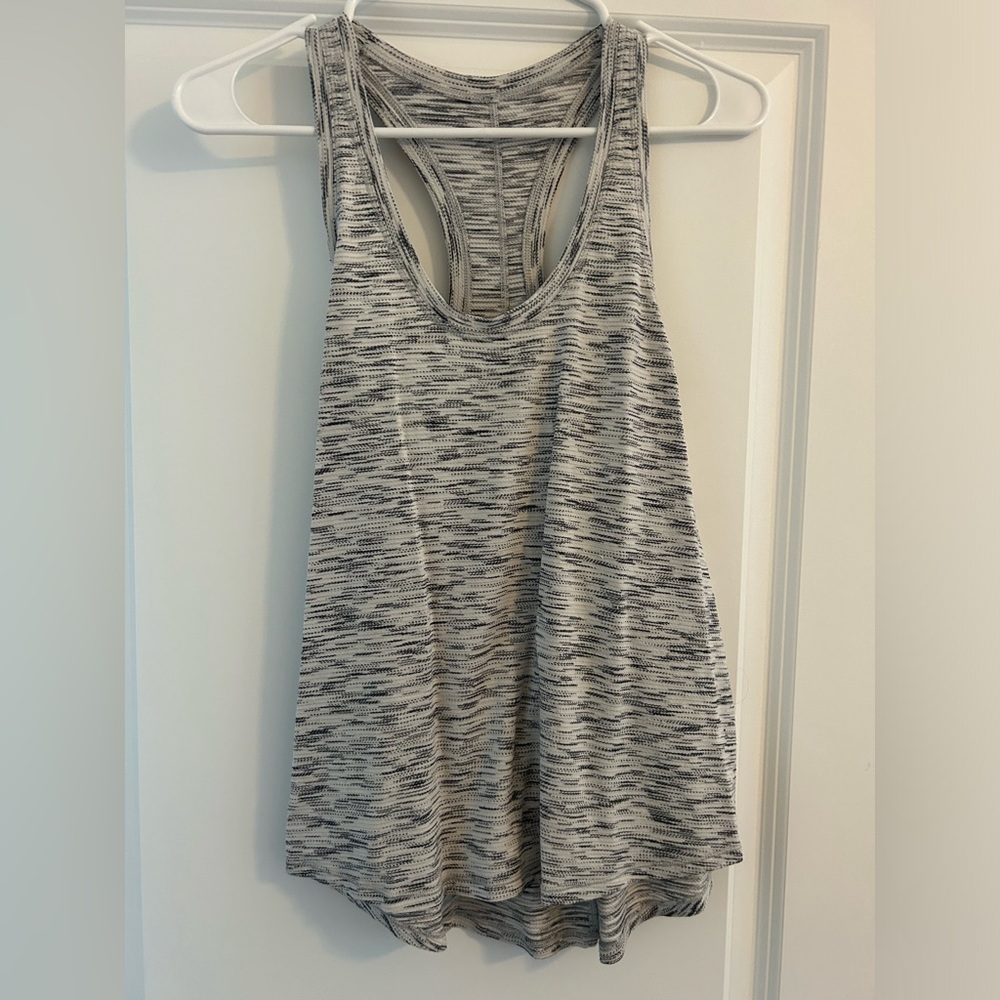 Lululemon women’s open back tank